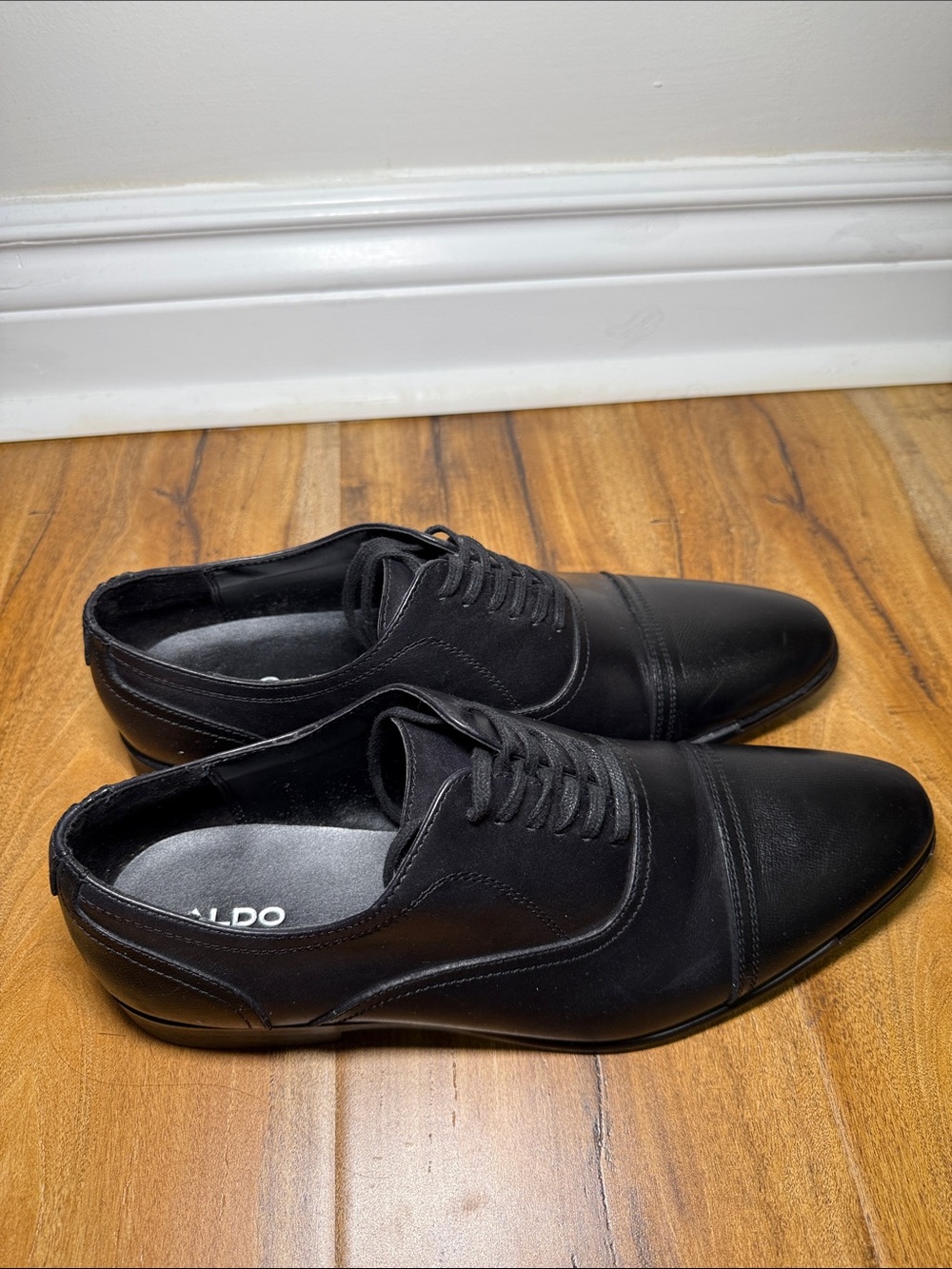 Aldo Men’s Black Lace-Up Cap-Toe Oxfords